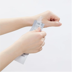 VT COSMETICS REEDLE SHOT NOURISHING HAND MASK